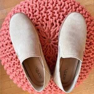 Earth Tan Suede Casual Loafers